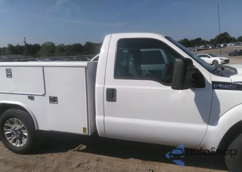 2011 Ford F-250 Xl from USA, damaged, VIN 1FDBF2A66BEC75492